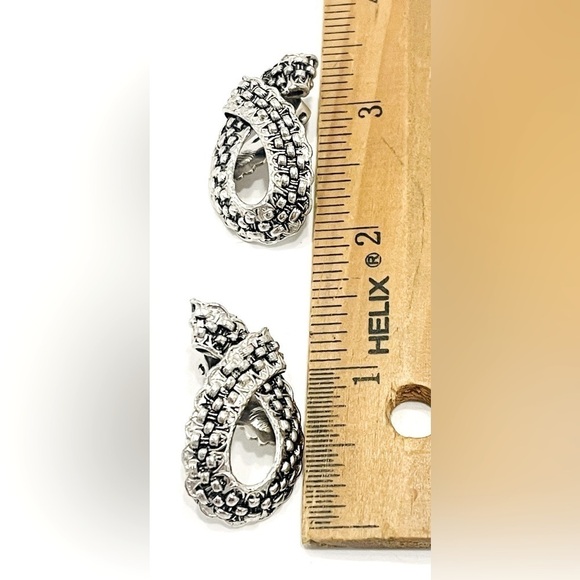 3/$18 Vintage Breast Cancer Ribbons Clip-on Earrings Silver Tone Metal Weave - Picture 3 of 3